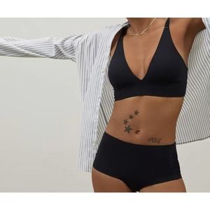 NWT Everlane ReNew Womens‎ The Invisible Bra Size XS Adjustable Straps Black